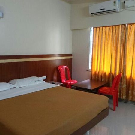 Mlc Gateway Deluxe Inn Μπανγκαλόρ Εξωτερικό φωτογραφία